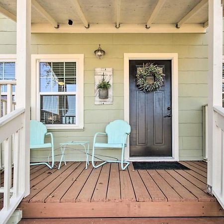 Charming Country Cottage, Walk To Main Street! Tomball Exteriér fotografie