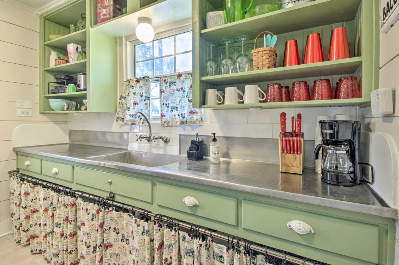 Charming Country Cottage, Walk To Main Street! Tomball Exteriér fotografie
