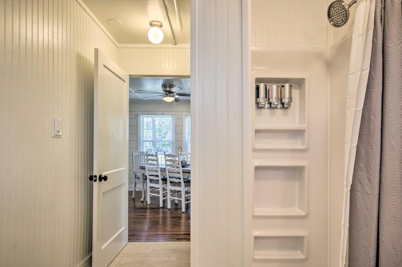 Charming Country Cottage, Walk To Main Street! Tomball Exteriér fotografie