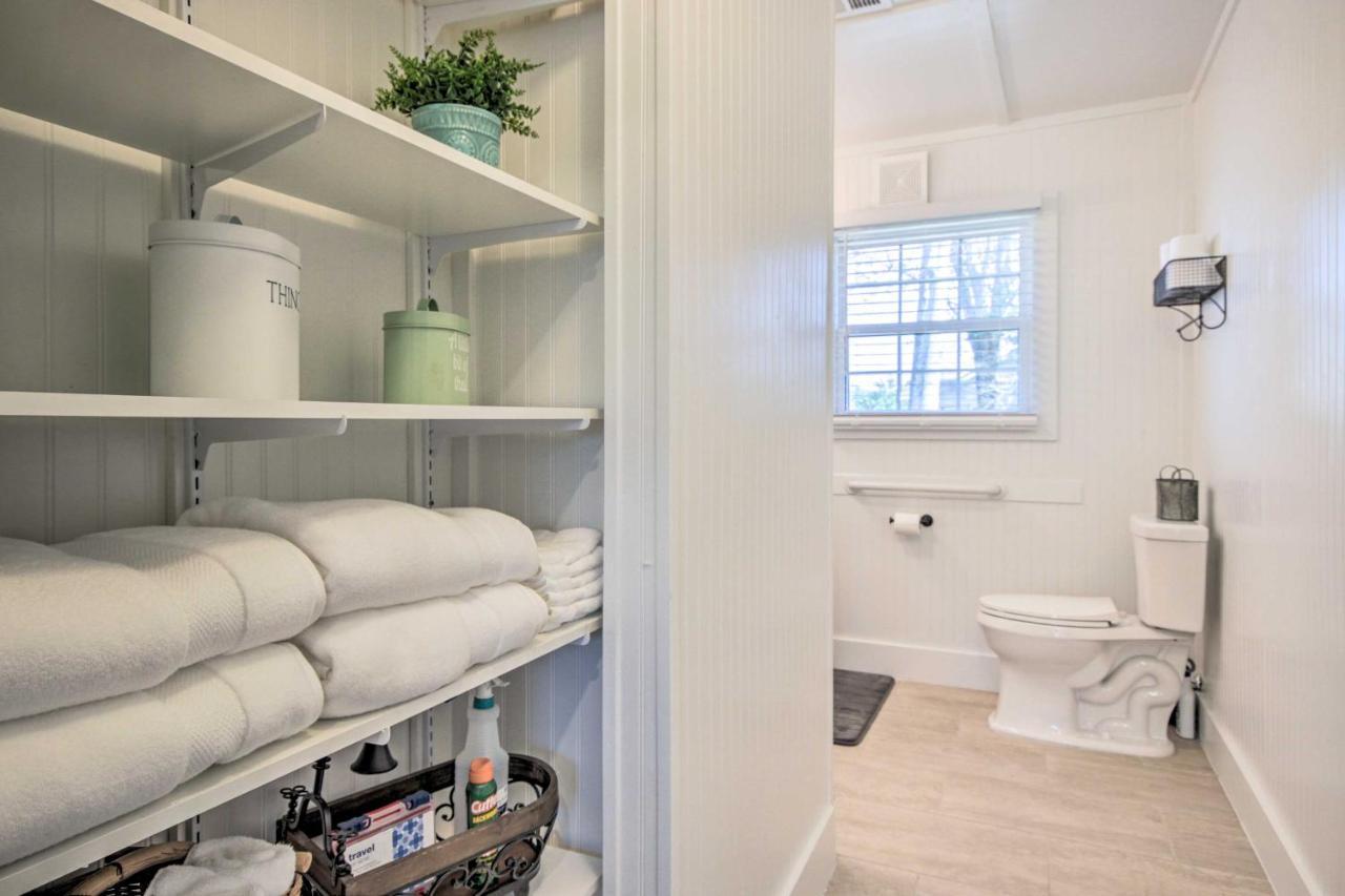 Charming Country Cottage, Walk To Main Street! Tomball Exteriér fotografie